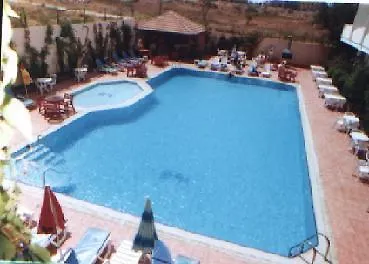 Ulas فندق 3*